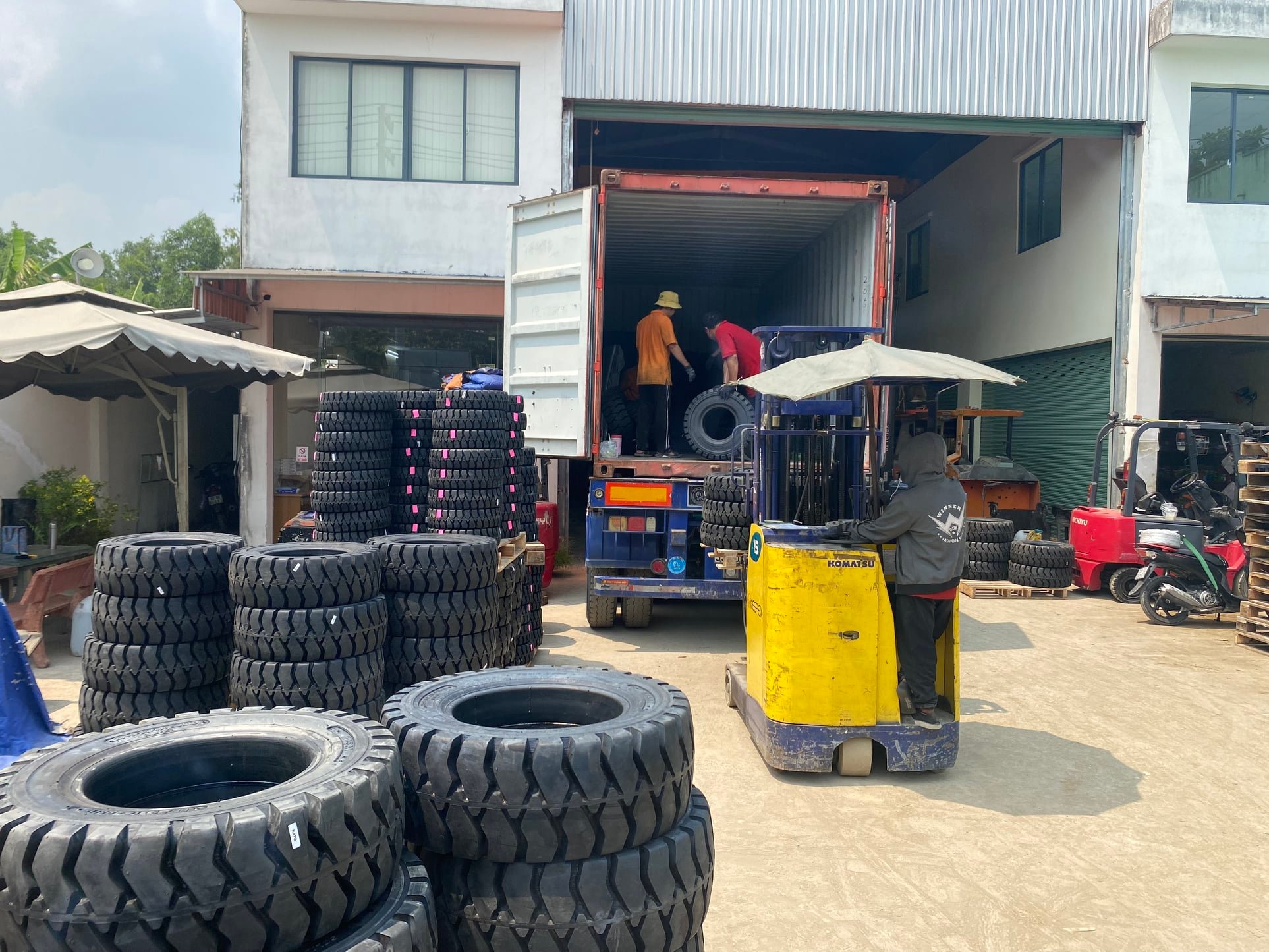 Cont Hang Lop Dac 14 3 (1)